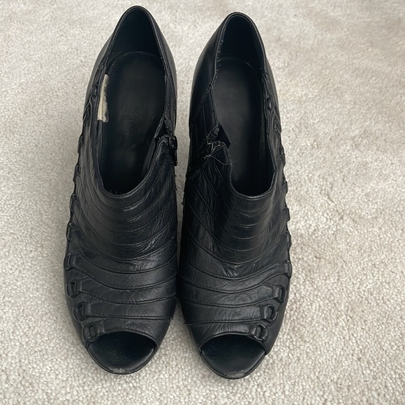 Calvin Klein Nana booties sz 7.5 black - Picture 2 of 4